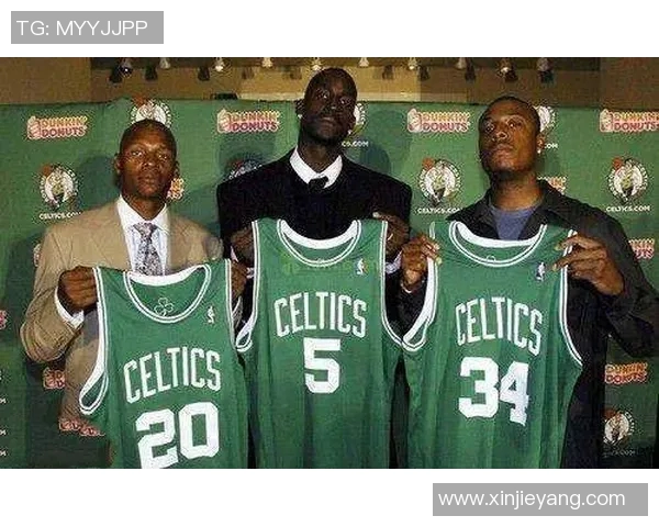 比尔拉塞尔如何引领凯尔特人王朝成就篮球传奇与辉煌历史